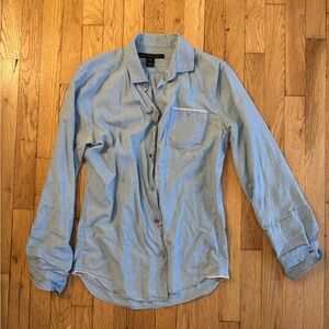 Marc by Marc Jacob’s Men’s light blue button up shirt XS